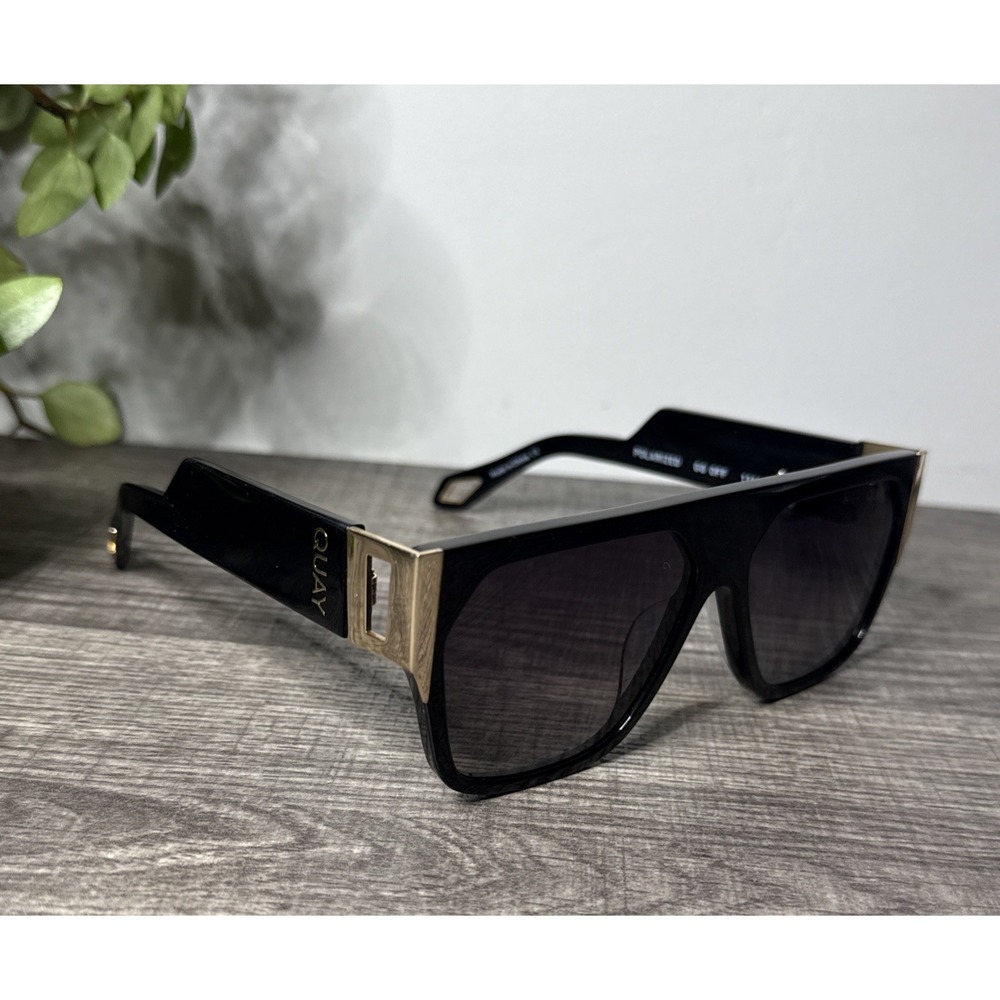 QUAY Go Off 1212 Polarized Sunglasses Black Gold Oversized Square Womens